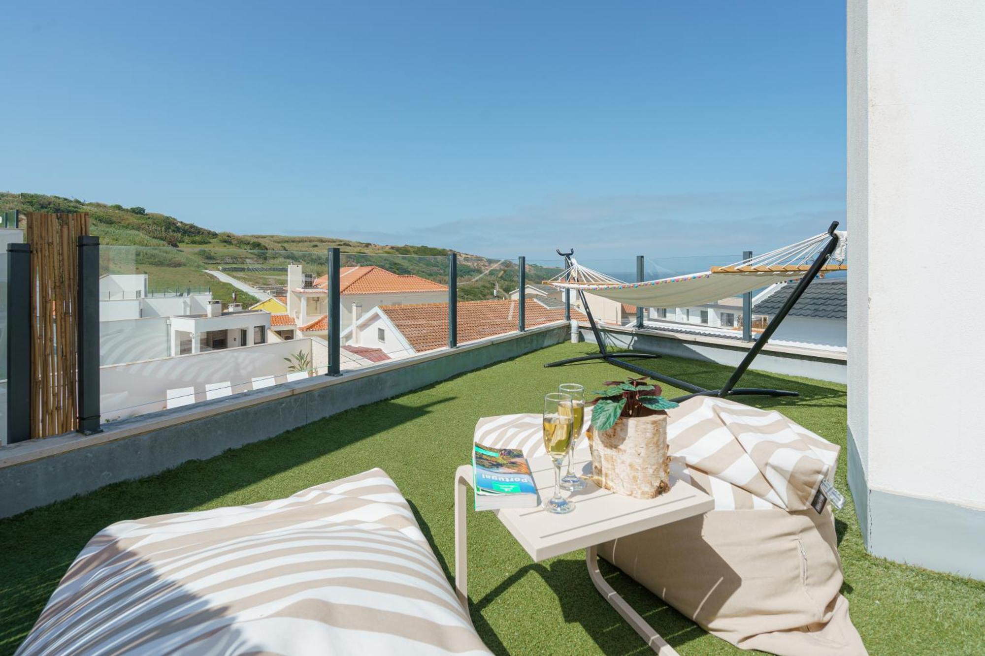 לוריניה Beach Villa With Ocean View מראה חיצוני תמונה