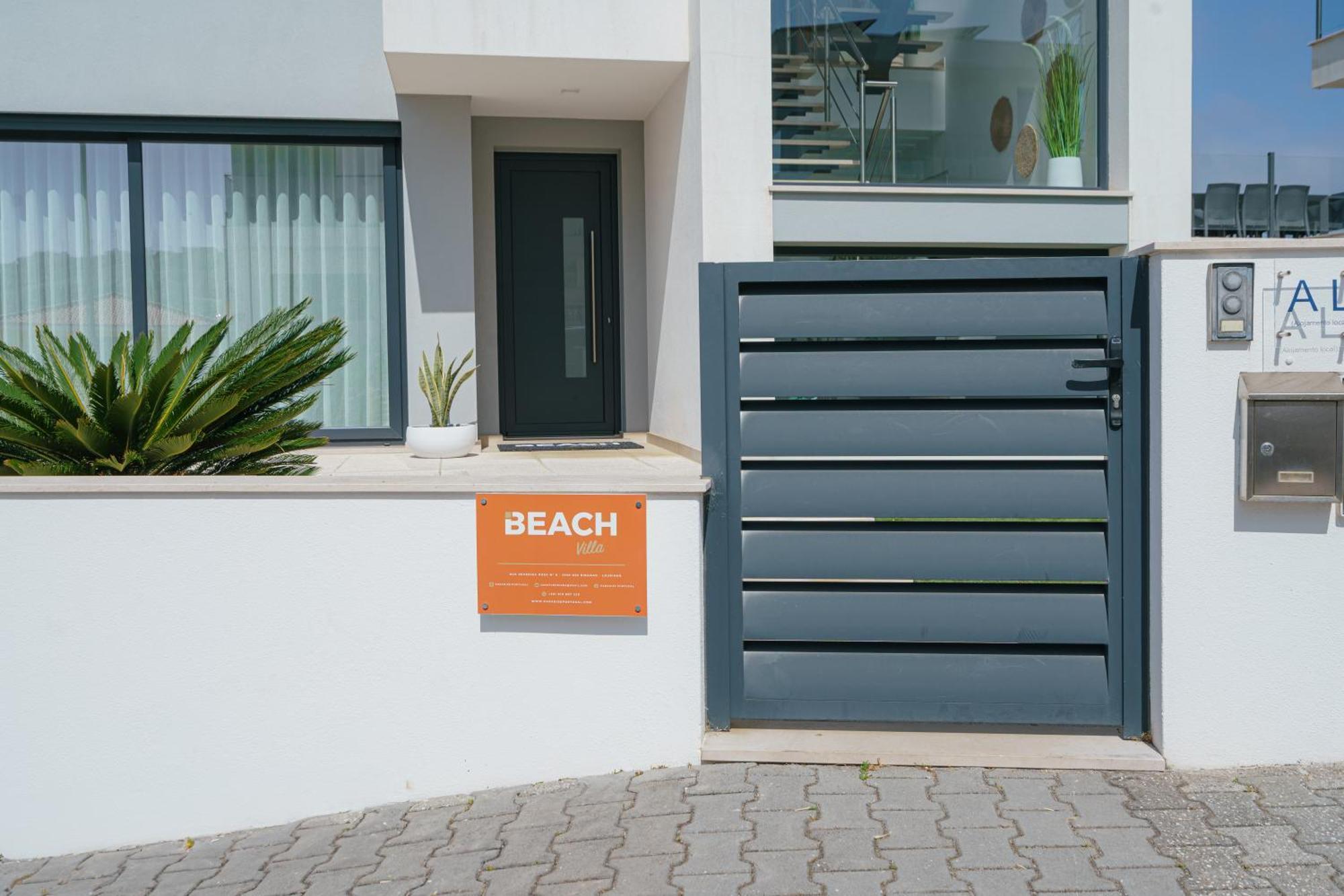 לוריניה Beach Villa With Ocean View מראה חיצוני תמונה