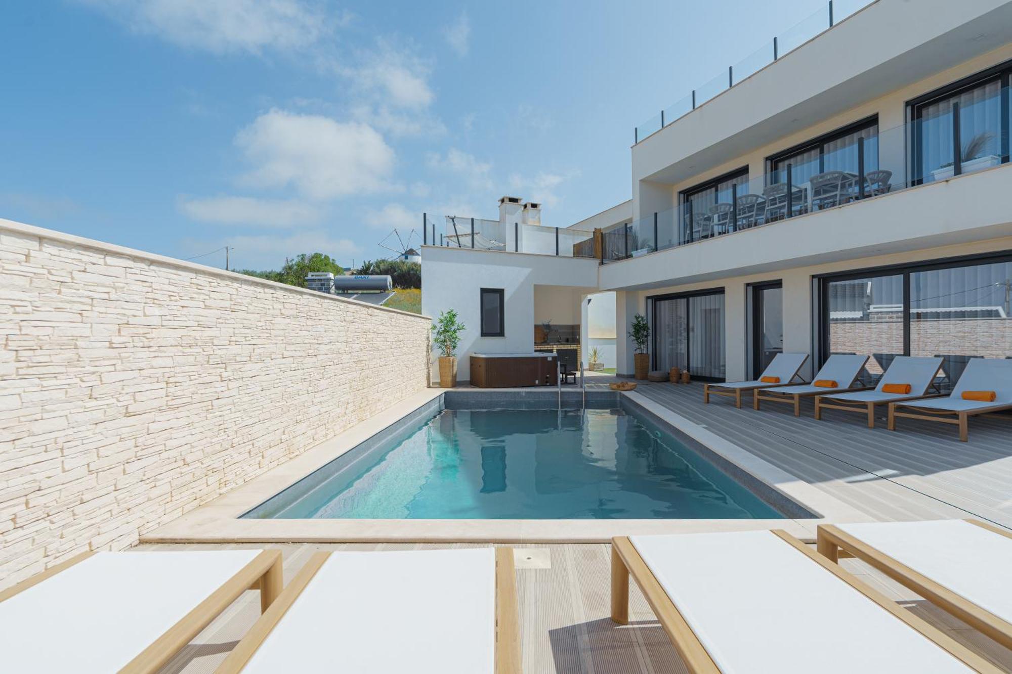 לוריניה Beach Villa With Ocean View מראה חיצוני תמונה